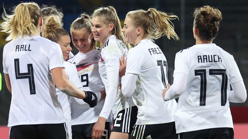 Spielerinnen der Deutschen Fußballnationalmannschaft der Frauen